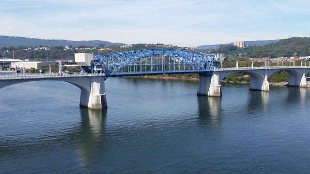 Walnut Street Bridge